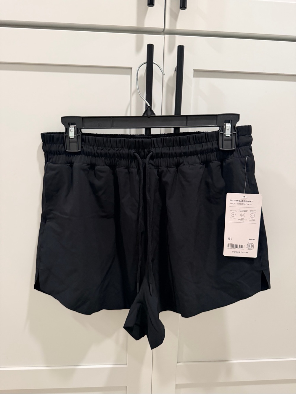 Athleta Crossroads Shorts Black Size S NWT Featherweight Stretch $65